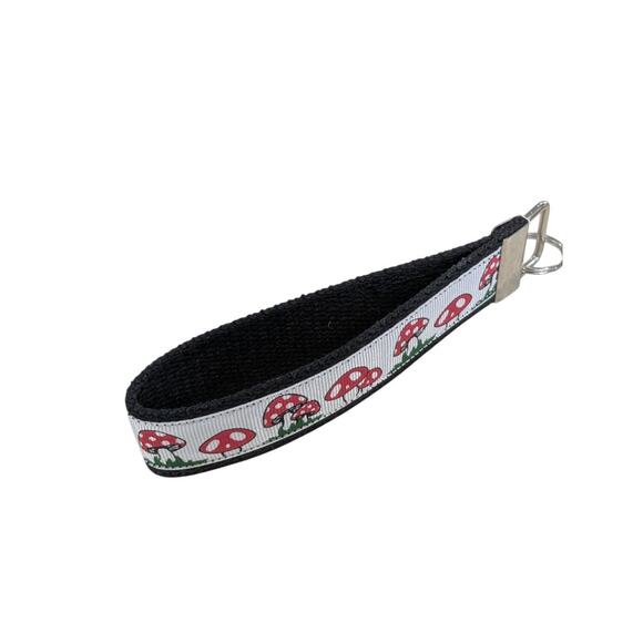 Mushroom‎ Keychain Wristlet Handmade Fabric Key FOB  Red Dotted Boho Bag Charm - Picture 6 of 7